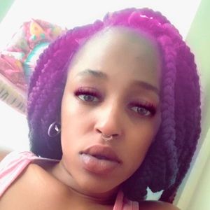 Meet your Posher, Candace